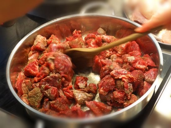 フィレンツェ中央市場で食材を調達＆料理レッスン 本場のトスカーナ料理に挑戦！＜約5時間／英語ガイド＞