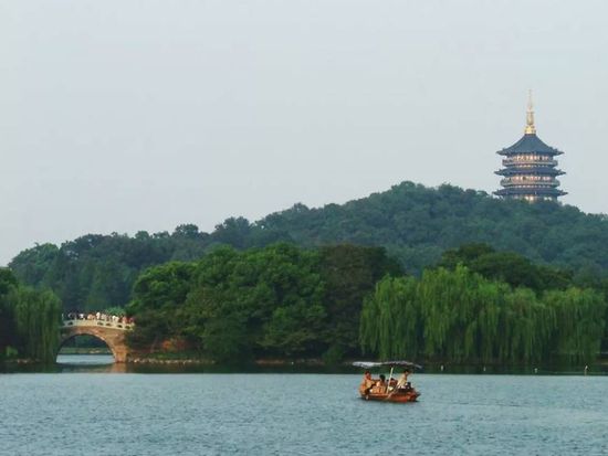 Hangzhou West Lake Cruise1