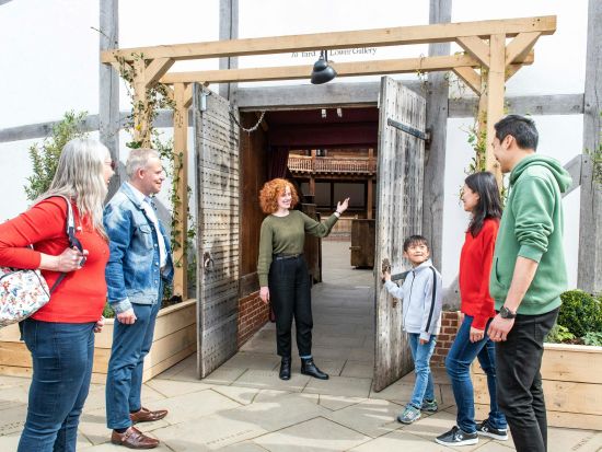 シェイクスピアズ・グローブ座　ガイド付きツアー＜英語ガイド＞＊申込と同時に即予約確定