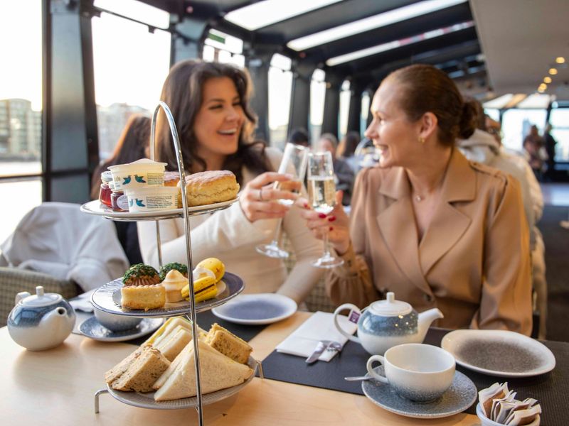 62190714e61f423e841e2a77a5c13bf2