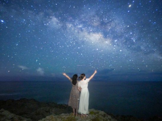 星空フォトツアー SNSで話題沸騰！カップル・女子旅におすすめ！翌日納品＜当日予約OK／約20～30分／宮古島＞