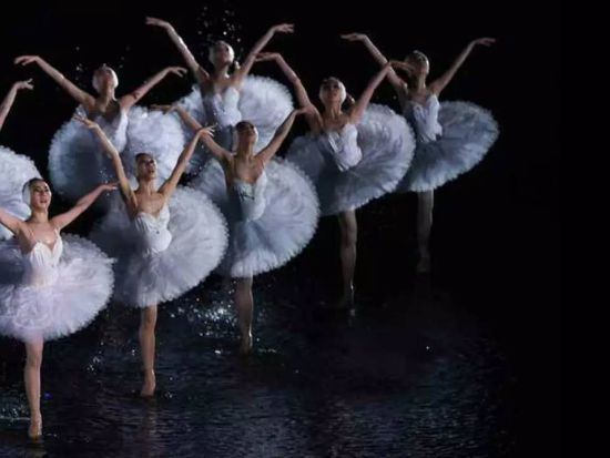 杭州西湖「最も記憶に残るのは杭州（最憶是杭州）」公演チケット予約　伝統×映像美が融合した幻想的な水上ショー