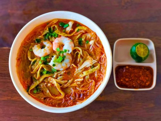 クチン半日グルメツアー　隠れ屋台でケクラピスと乾麺堪能！食文化を深掘りする旅＜午前／英語ガイド＞