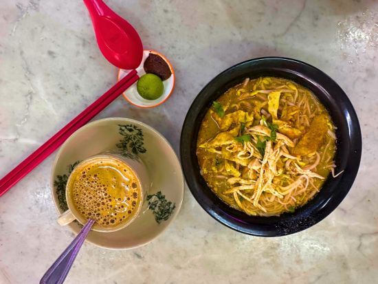 クチン文化散策ウォーキングツアー ヘリテージ地区＋ダルルハナ橋＋スパイス香る市場＜午前／昼食付＞