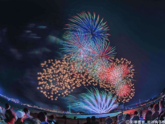 【8/13(木) 開催】福岡発着 第42回 関門海峡花火大会バスツアー ＜団体エリアにて鑑賞＞