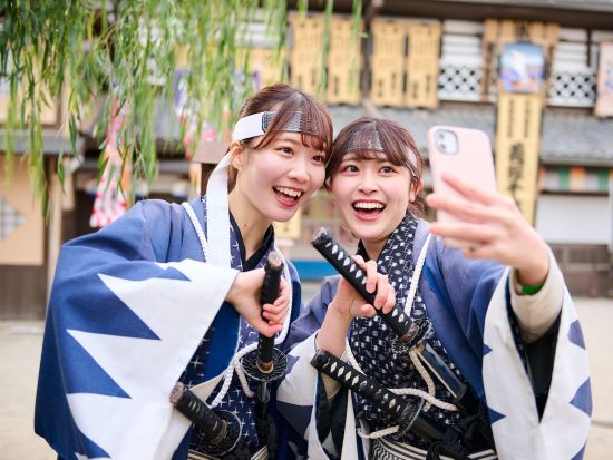 嵯峨野トロッコ列車＆東映太秦映画村セット券　絶景と時代劇の世界を満喫＜片道／即予約OK＞