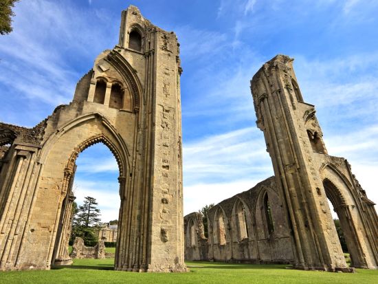 南コッツウォルズ 日帰りツアー ストーンヘンジ・コッツウォルズ・バース訪問可能＜貸切／1-12名／10時間／英語ドライバー＞ By スタイルゲート