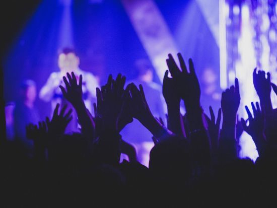 バンコク市内⇔インパクトアリーナ送迎シャトル　【EXO】ライブに最適・楽々アクセス！＜往復または復路のみ／貸切プランあり＞