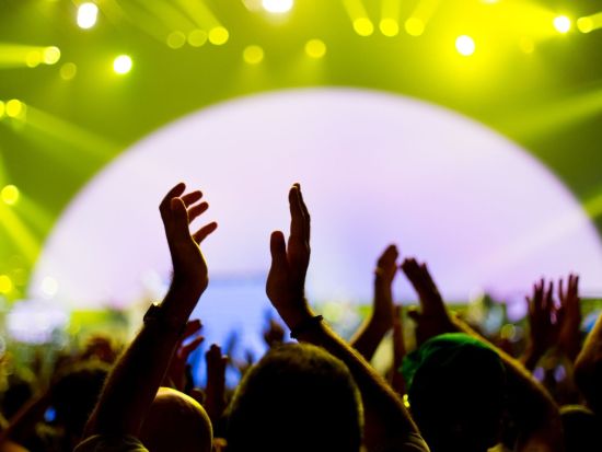 バンコク市内⇔インパクトアリーナ送迎シャトル　【EXO】ライブに最適・楽々アクセス！＜往復または復路のみ／貸切プランあり＞