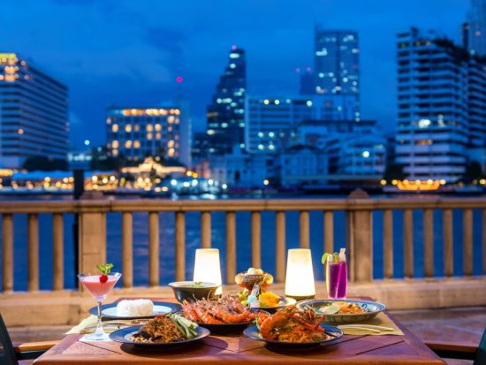 5つ星ホテル「ザ・ペニンシュラ・バンコク」食事券＆事前予約サービス ＜インターナショナルビュッフェ／朝食または夕食＞