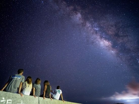 星空フォトツアー 夜空をバックに特別な一枚を撮影＜約2時間／送迎可／石垣島＞