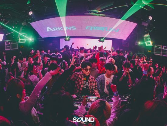 「サウンド（SOUND）」VIPシート事前予約　ソウルの人気クラブもVIP席確約でスムーズに入店！＜1～13名／ドリンク付き／江南＞