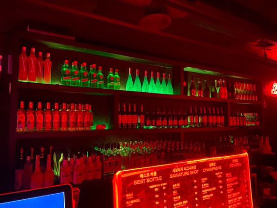 「サボタージュ（SABOTAGE）」VIPシート事前予約　ソウルの人気クラブもVIP席確約でスムーズに入店！＜1～12名／ドリンク付き／弘大＞