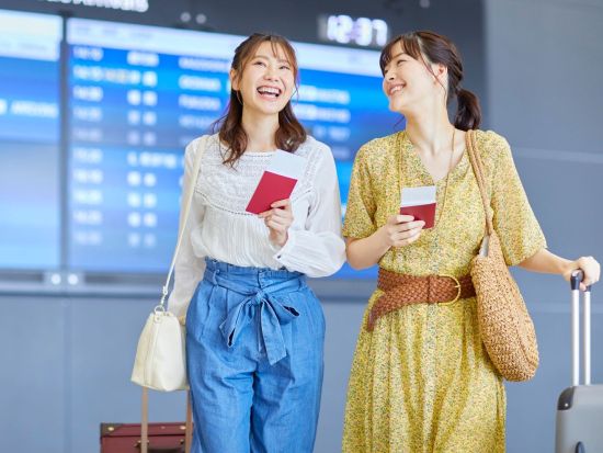 ホーチミンからの航空券付き！バーナーヒルズ＆ホイアン夜景ツアー　ゴールデンブリッジ＋サクラレストラン夕食付プランあり＜日本語ガイド／片道or往復／＞