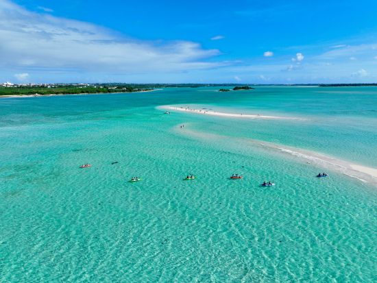 幻の島「ユニの浜」シーカヤックツアー 感動の絶景を堪能！のんびり自由時間で写真もたくさん撮れる 初心者や家族連れも大歓迎＜写真データ付／2時間／宮古島＞