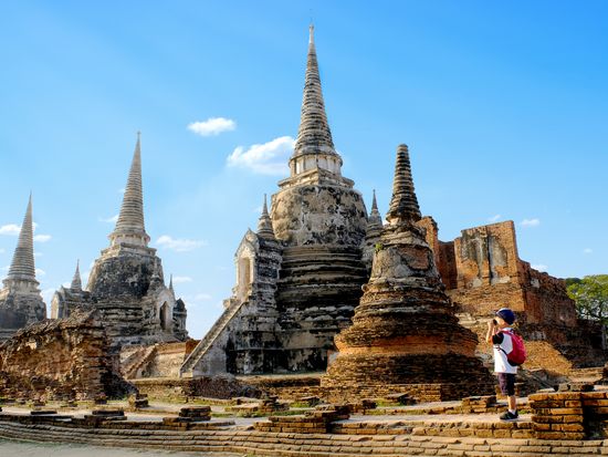 Thailand_Ayutthaya_Wat Phra Si Sanphet_shutterstock_583340758