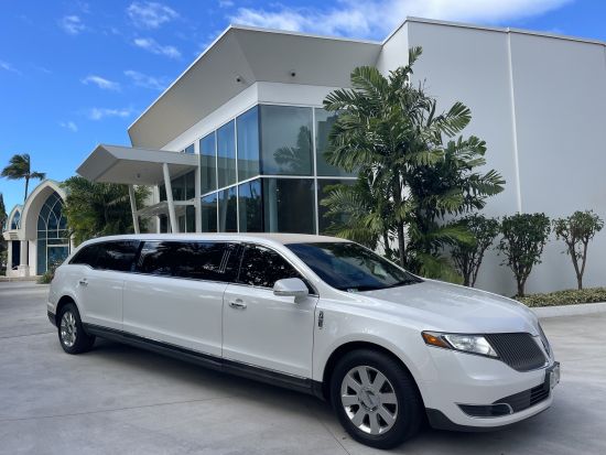 貸切チャーター　オアフ島を自由に観光！あなただけのオーダーメイドツアー＜1～24名／4～8時間／英語・日本語ガイド＞