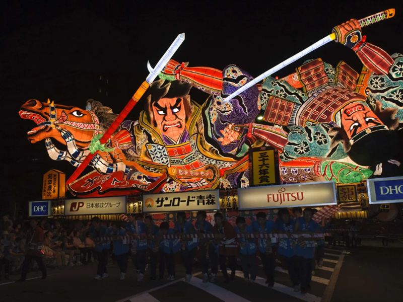 英語・中国語対応可】青森ねぶた祭り鑑賞ツアー 迫力の大型ねぶたを