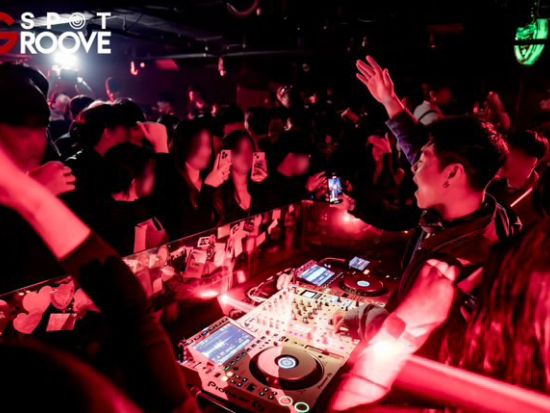 「グルーブスポット（Groove Spot）」VIPシート事前予約　釜山の人気クラブもVIP席確約でスムーズに入店！＜1～12名／ドリンク付き／西面＞