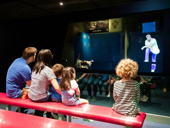 スポーツ地区ウォーキングツアー　MCGオーストラリアスポーツ博物館入場付き！＜午前or午後／英語ガイド／メルボルン発＞