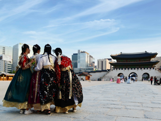 チマチョゴリ（韓服）レンタル＆景福宮観光ツアー　韓ドラの世界に入り込んだ気分で韓国文化体験を満喫＜日本語ガイド／午前or午後／混乗or貸切＞