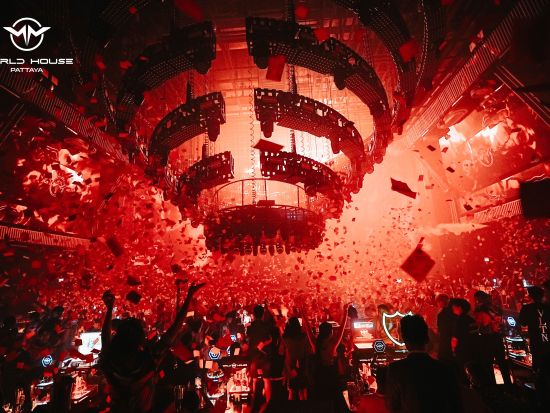 「WORLD HOUSE（ワールドハウス）」事前予約　パタヤの人気クラブもVIP席確約でスムーズに入店！ ＜1～6名／ドリンク付き／パタヤ第3通り＞
