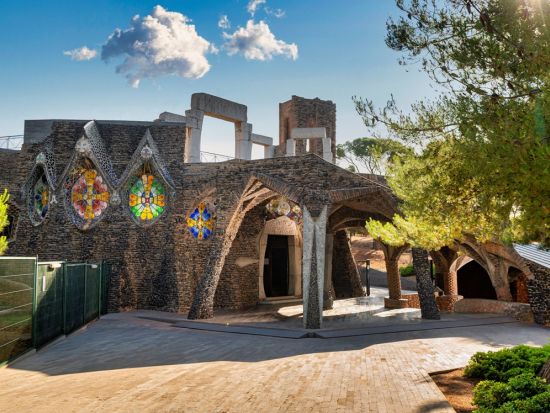 コロニア・グエル教会　入場チケット事前予約＜日本語オーディオガイド付き＞＊申込と同時に即予約確定