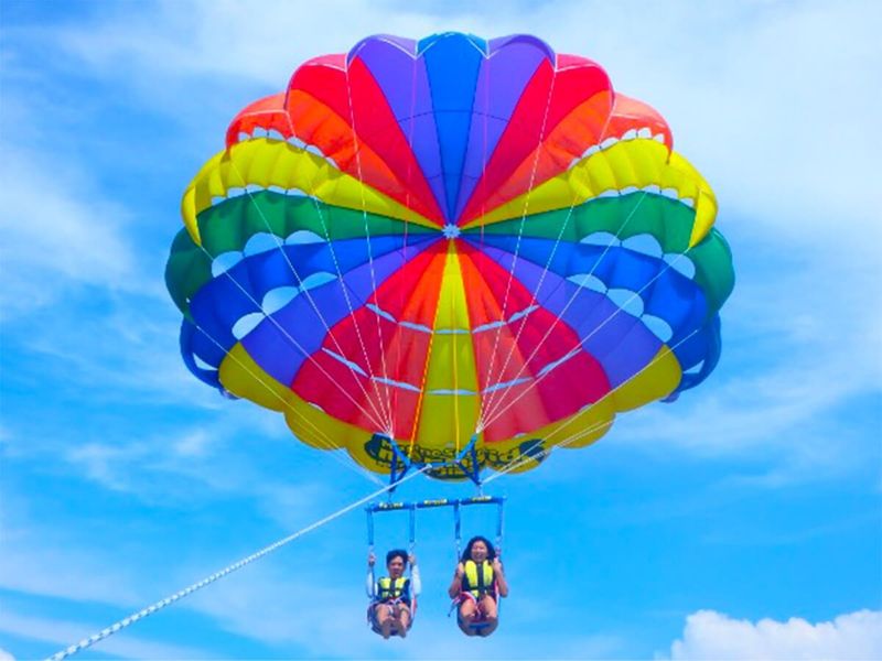 slider_parasailing1
