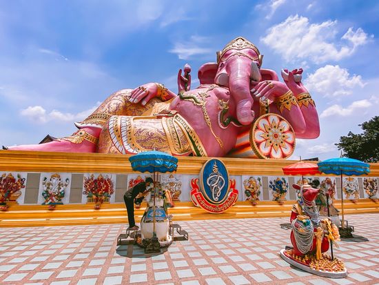 Thailand_Bangkok_Wat Saman Rattanaram_pixta_79825535_M