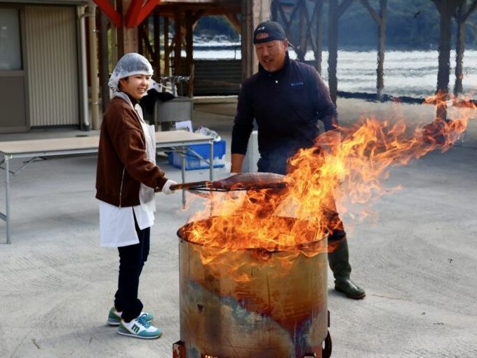 漁師さんから教わる！生カツオの捌き方＆藁焼き体験＜約2時間／須崎市