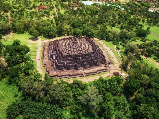 Indonesia_Yogyakarta_Borobudur_shutterstock_657962044 (1)
