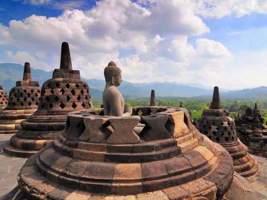 【プライベート】ジョグジャカルタ/ボロブドゥール　ガイドなし貸切カーチャーター＜日本語 or 英語ドライバー＞