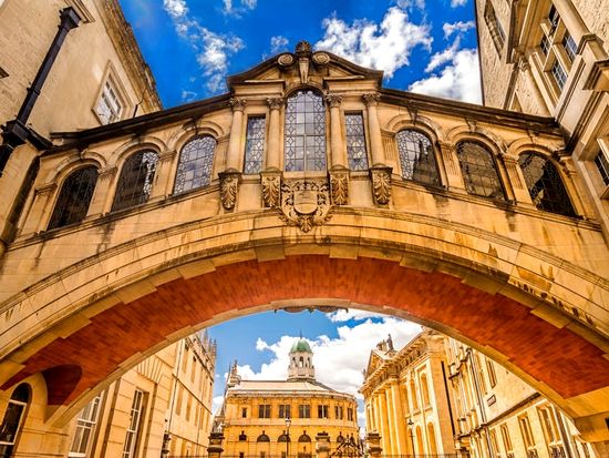 Oxford_Bridge of Sighs_123RF_49158959_M