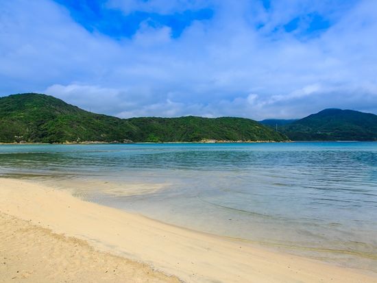 Japan_Nagasaki_Gotorettou_Hamagurihama蛤浜海水浴場_pixta_34213320_XL