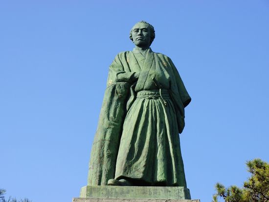 Nagasaki_Goto_Ryoma zou(龍馬像)_pixta_6819260_M