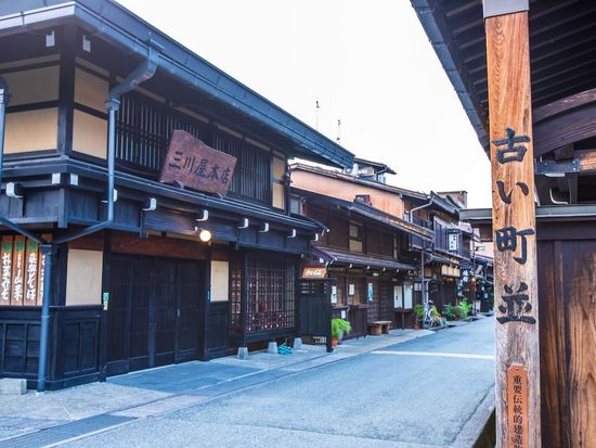 FM6N7_81a9cb07-7167-472b-bdb7-cd9642d91e26