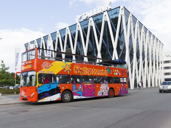 タリン 乗り降り自由オープントップバス　チケット事前予約 ＜24時間チケット／日本語オーディオガイド＞