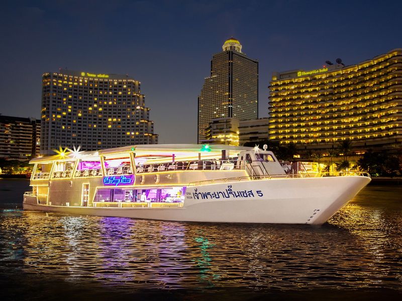 main-attraction-image