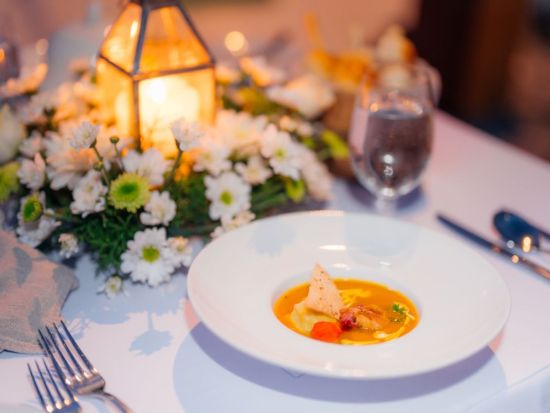 【ロマンチック・イブニングクルーズ】大人のための上質なディナー＆生バンド演奏　大型豪華カタマランヨットで行く＜無料ホテル送迎／コース夕食付＞byバリハイクルーズ