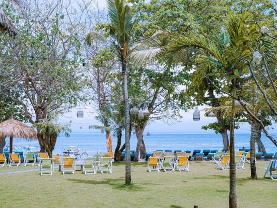 レンボンガン島日帰りツアー　優雅なアリストキャット号で行く！プライベートビーチ滞在　マリンアクティビティ有＜英語ガイド／送迎／ランチ付＞by バリハイクルーズ