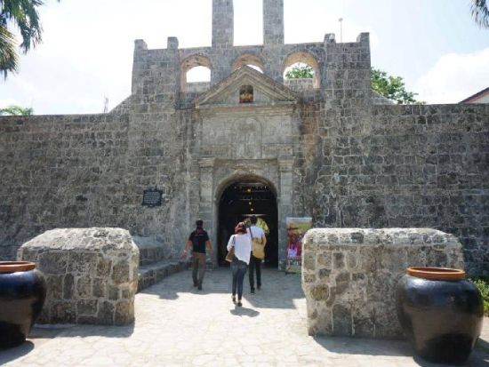 セブ市内観光＋五つ星ホテルのアフタヌーンティ＆ショッピング＜午後／日本語ガイド／送迎付き＞