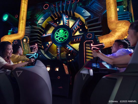 香港ディズニーランド　ディズニー・プレミア・アクセス　事前購入でスムーズに人気アトラクションへ優先アクセス！＜3アトラクション or 8アトラクション＞