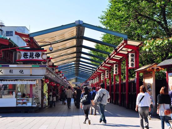 浅草仲見世通り