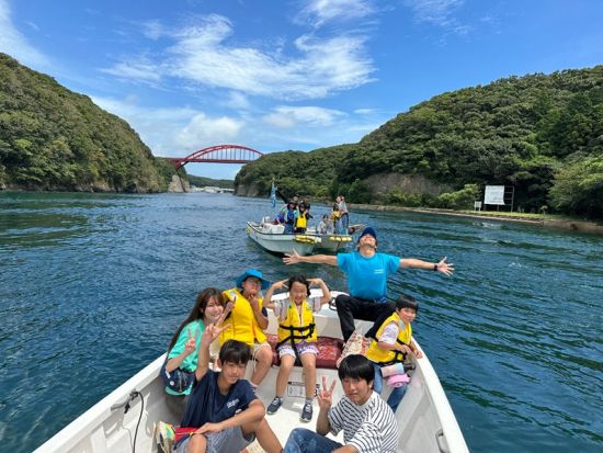 対馬クルージングツアー 養殖場見学＋魚釣り＋海底観察　釣った魚はレストランで調理も可能！＜2時間／対馬市＞