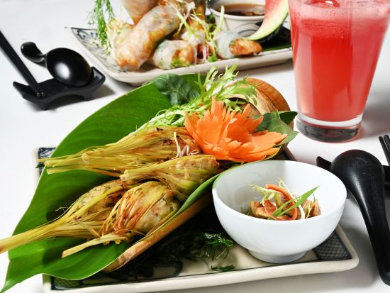 KOTO Van Mieu食事券＆事前予約サービス「食べることで、未来を育てる」― 本格ベトナム料理と若者支援の味わい深い体験 ＜送迎オプションあり／ハノイ＞