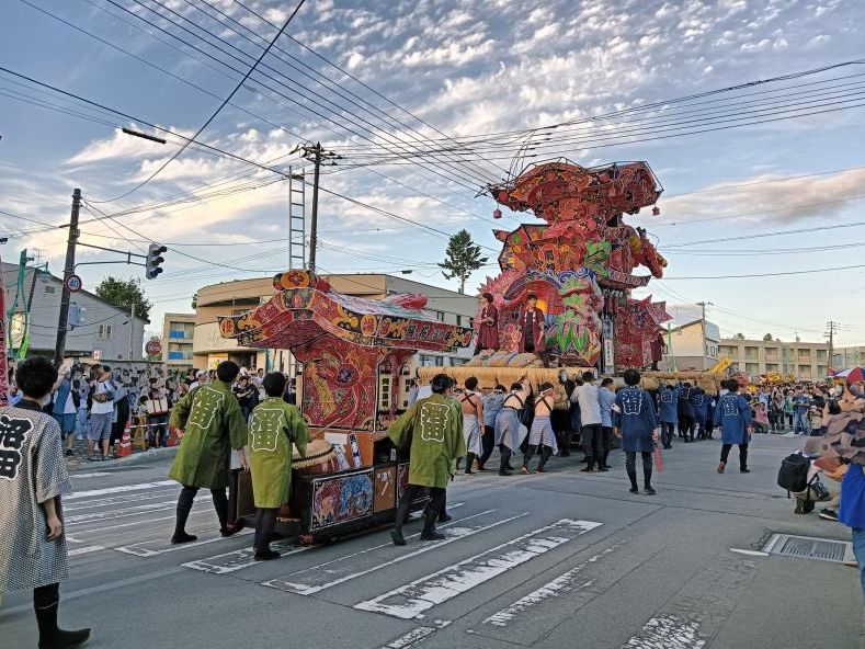 札幌発日帰りバスツアー 沼田町夜高あんどん祭り 道内唯一の喧嘩
