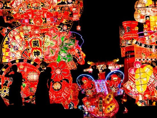 札幌発日帰りバスツアー 沼田町夜高あんどん祭り 道内唯一の喧嘩あんどんをご見学＜8月21日、22日催行決定／札幌市内発着＞
