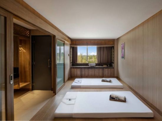 デュシタニリゾート内「ナームスパ（Namm Spa）」タイ式マッサージorソルトスクラブで極上の癒し体験＜日本語ガイド＆送迎付きプランあり＞