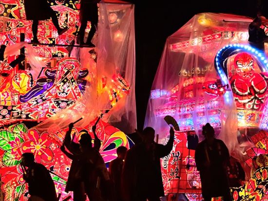 札幌発日帰りバスツアー 沼田町夜高あんどん祭り 北海道唯一の「喧嘩あんどん」を体感！＜8月21日限定／1名から催行／札幌駅発着＞