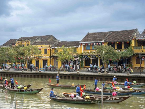 ダナン空港お迎え＆マーブルマウンテン、ホイアン貸切チャーターツアー　空港から定番観光地へ直行！＜8時間／ダナンまたはホイアン市内ホテルお送り＞